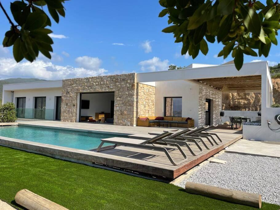 Villa Alandra Pietrosella المظهر الخارجي الصورة