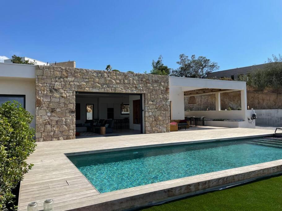 Villa Alandra Pietrosella المظهر الخارجي الصورة
